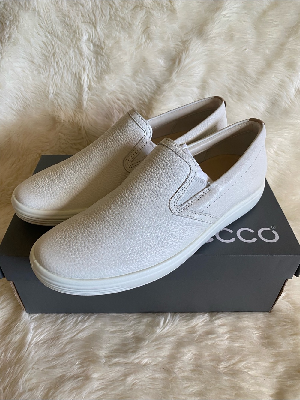 NIB! Ecco Soft 7 470493 Women Shoes Slip On Size 9-9.5/EU40 In White Leather